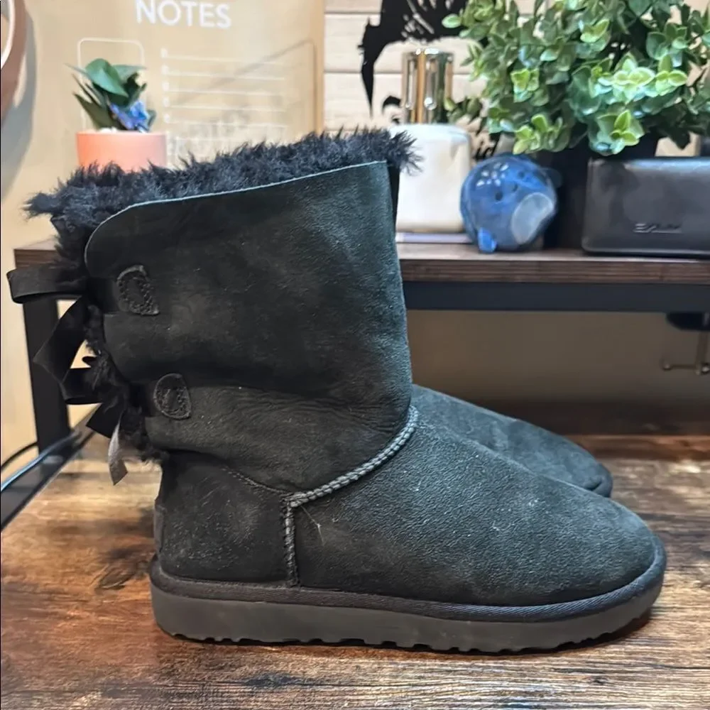 Ugg Bailey Bow Black Suede Boots size 6‎